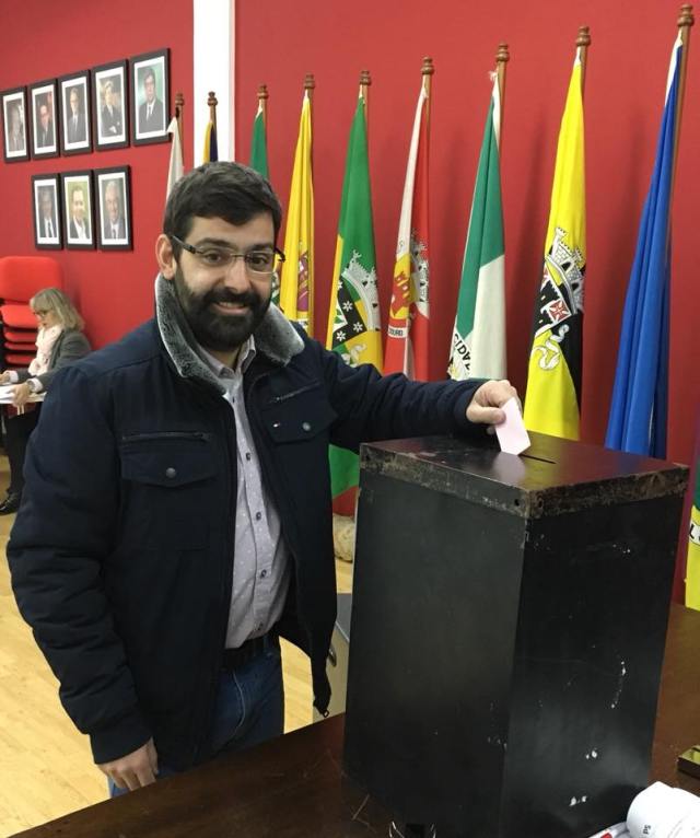 André Novo em votação.jpg