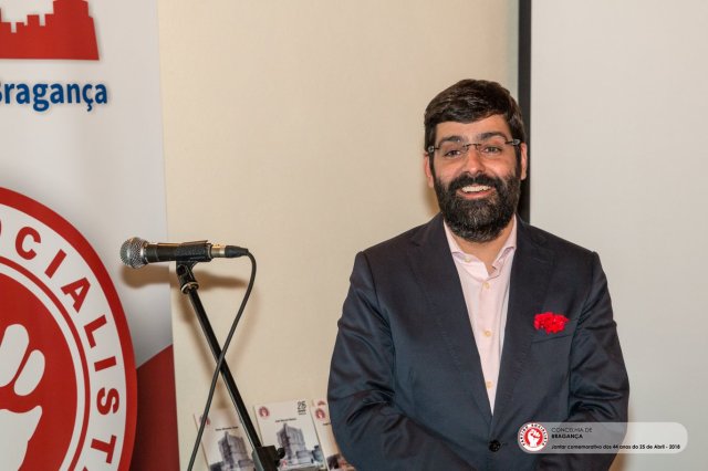 André Novo - jantar 25 de abril.jpg